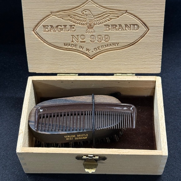 Eagle Brand No 999 Mustache Kit in Wood Box Made in Germany Vintage New Keepsake - Picture 1 of 4